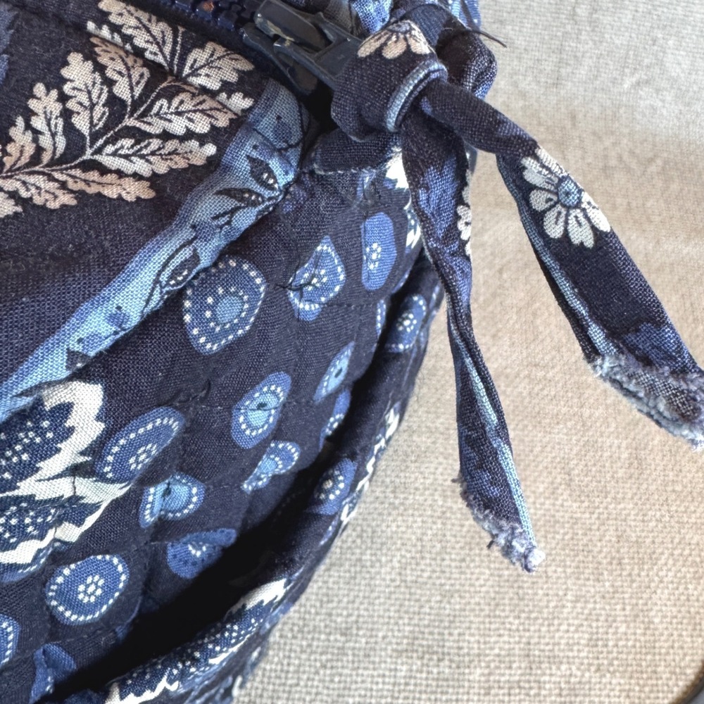 Retired‎ Vintage Vera Bradley Indigo Pop Quilted Duffel Travel Gym Bag - Picture 7 of 12